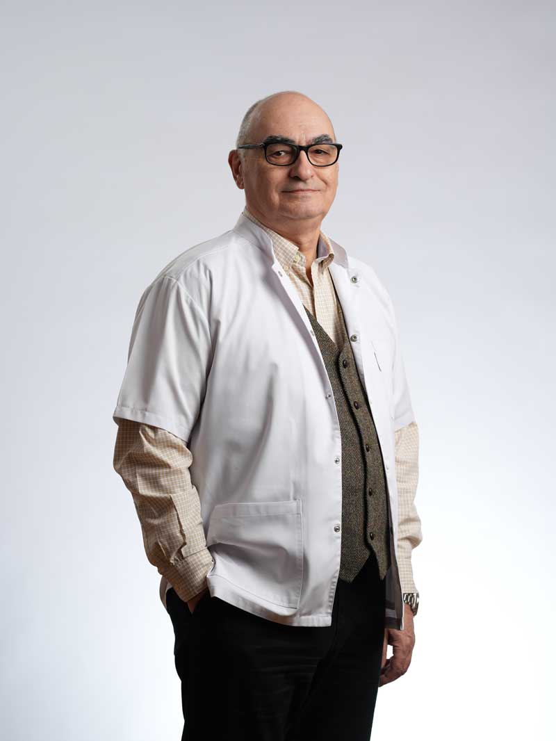 Dr. Florin Bica